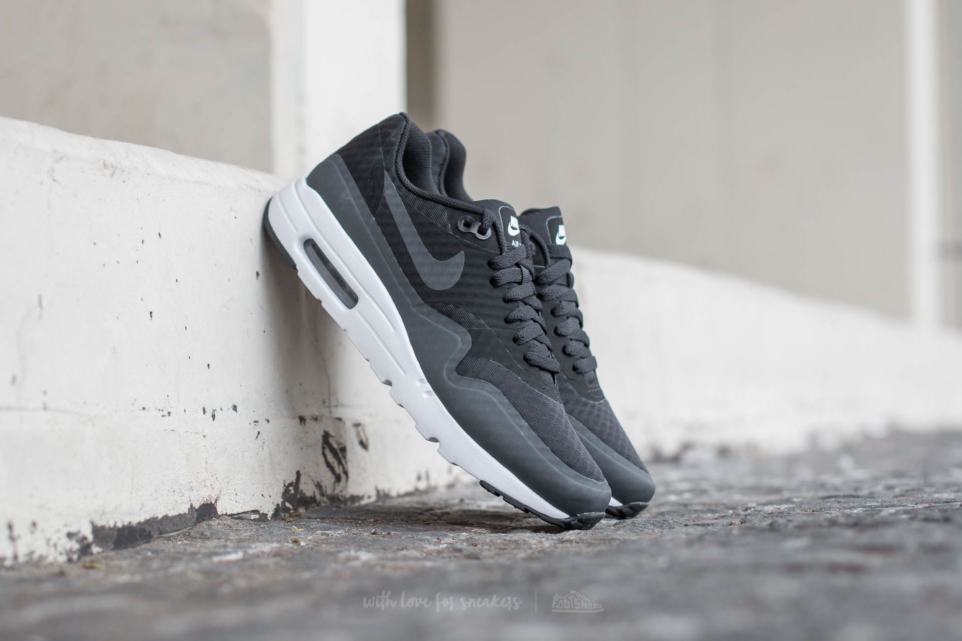 Men's shoes Nike Air Max 1 Ultra Essential Black/ Anthracite-White