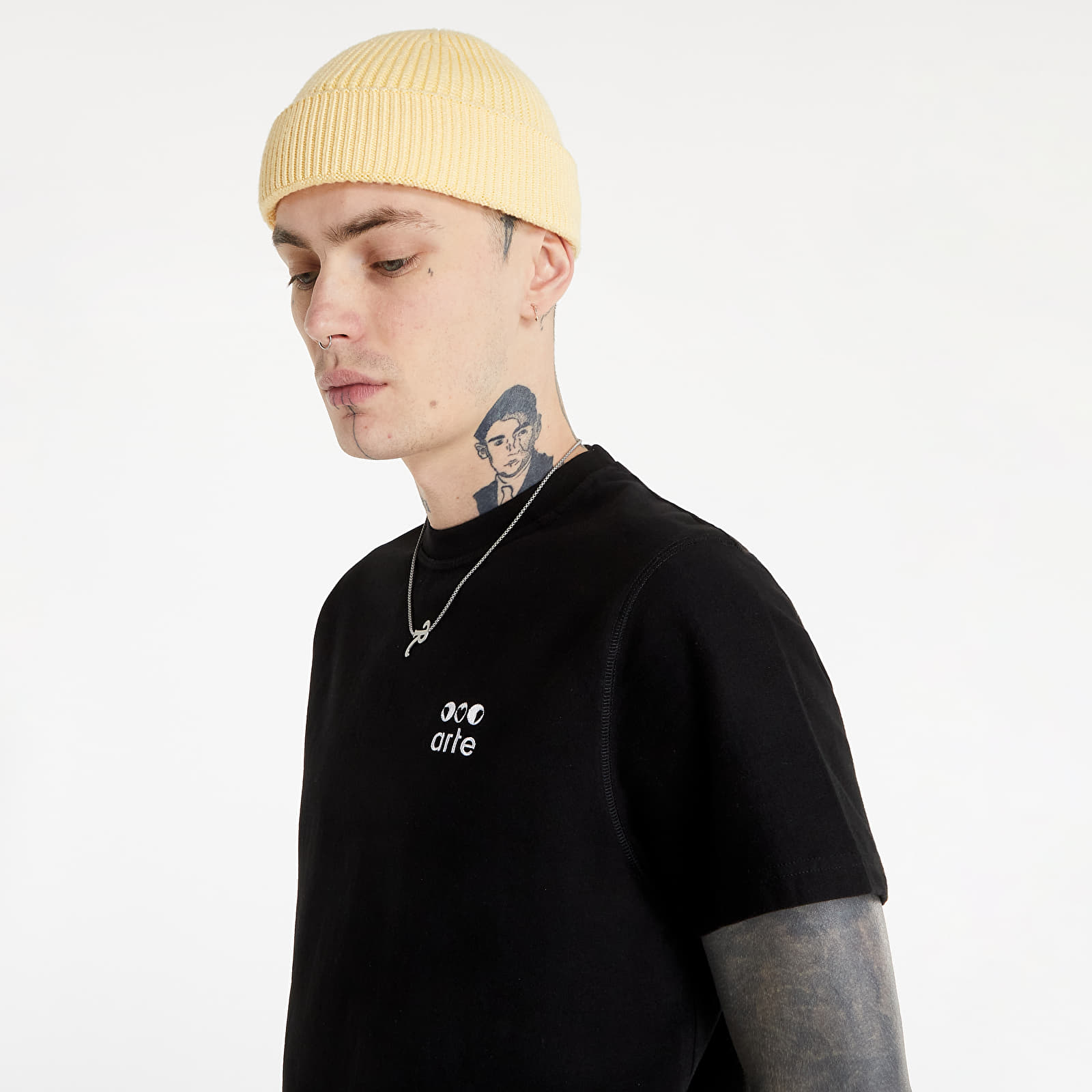 T on sale shirt arte