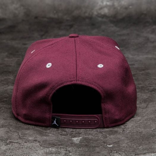 Maroon jordan clearance hat
