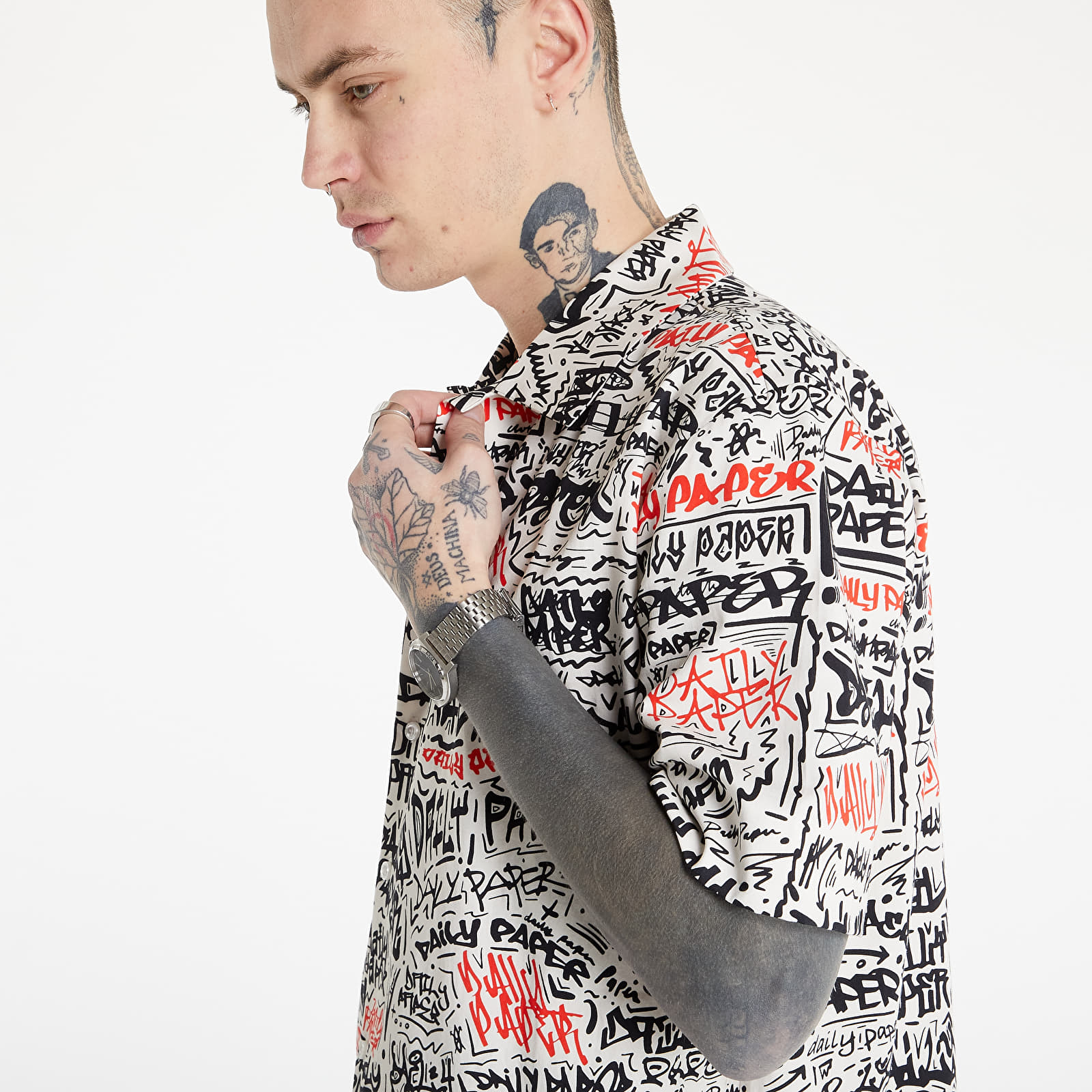Hemden Daily Paper Movan Short Sleeve Shirt Red/ Black Tag