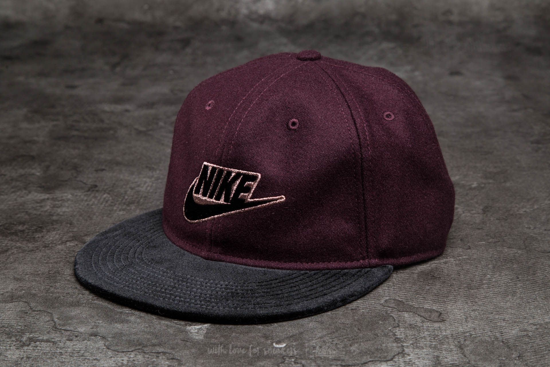 Caps Nike Rose True Futura Strapback Night Maroon Black Footshop