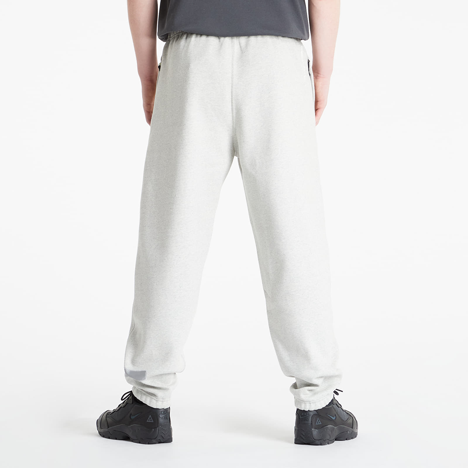 Pantaloni della tuta  Nike ACG Therma-FIT Airora UNISEX Fleece Pants Grey Heather/ Black/ Light Smoke Grey