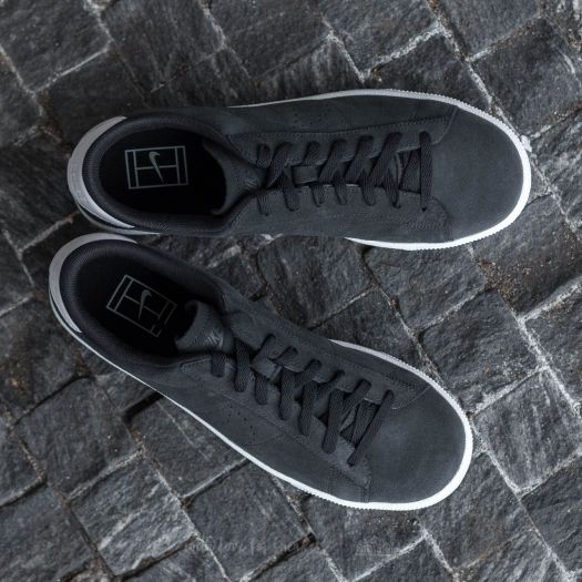 Nike tennis classic cs black hotsell