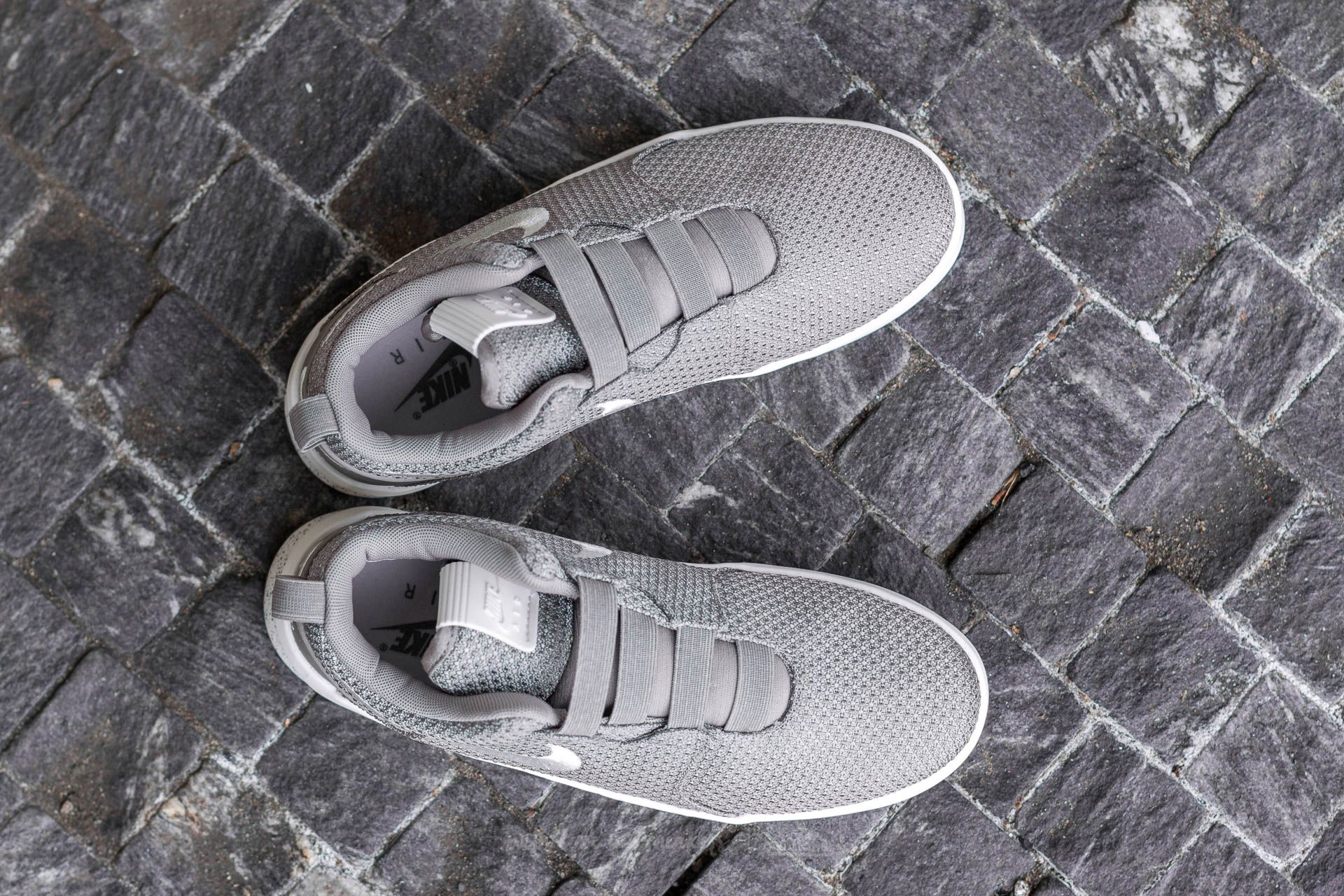Nike tanjun taupe shop