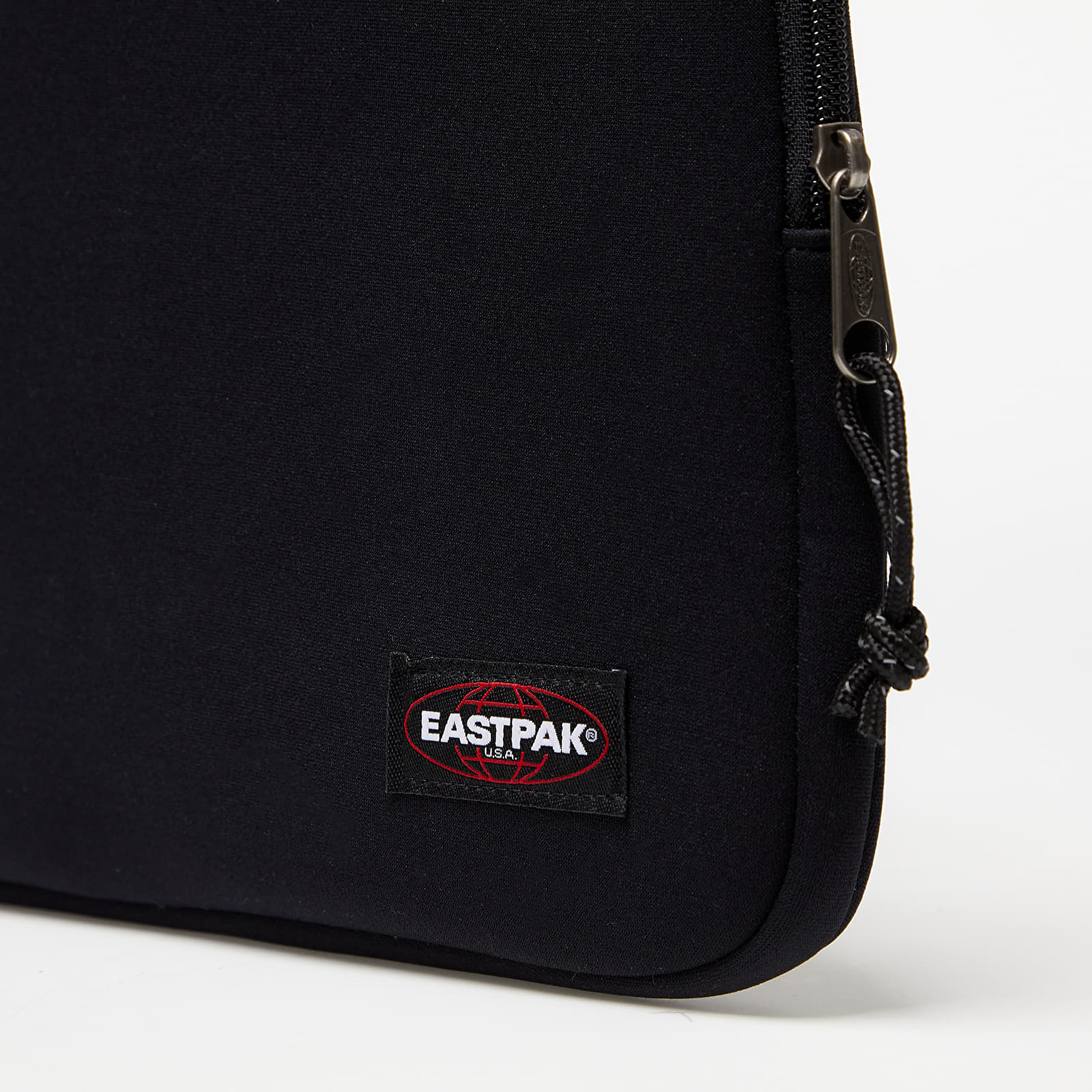 Púzdra EASTPAK Blanket M Black