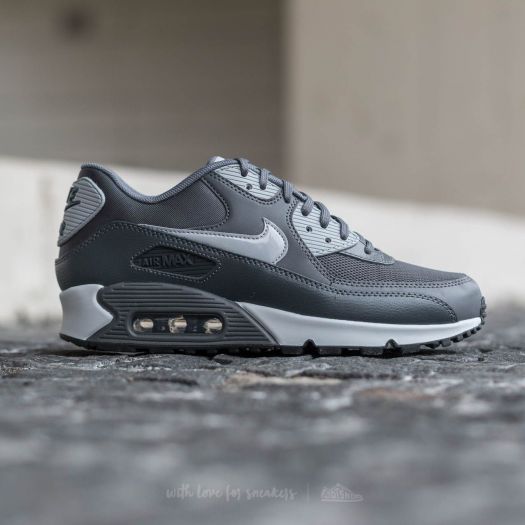 dark grey womens nike shoes
