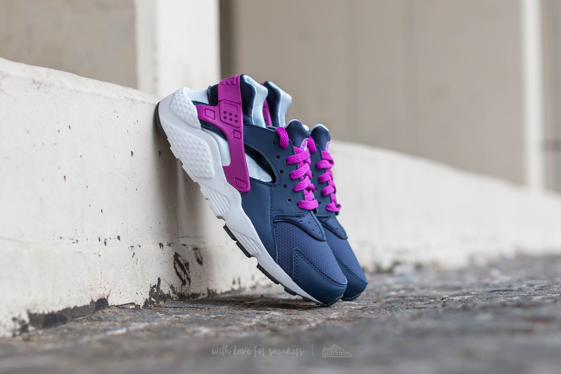 Nike huarache nm best sale mujer purpura