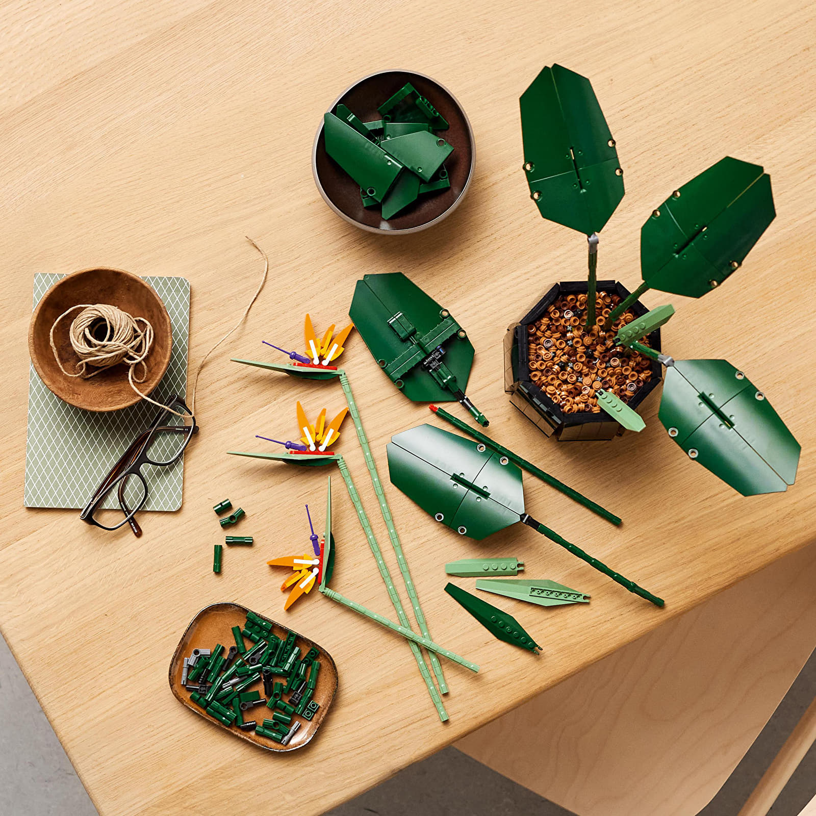 LEGO® kits LEGO®️ ICONS 10289 Bird of Paradise