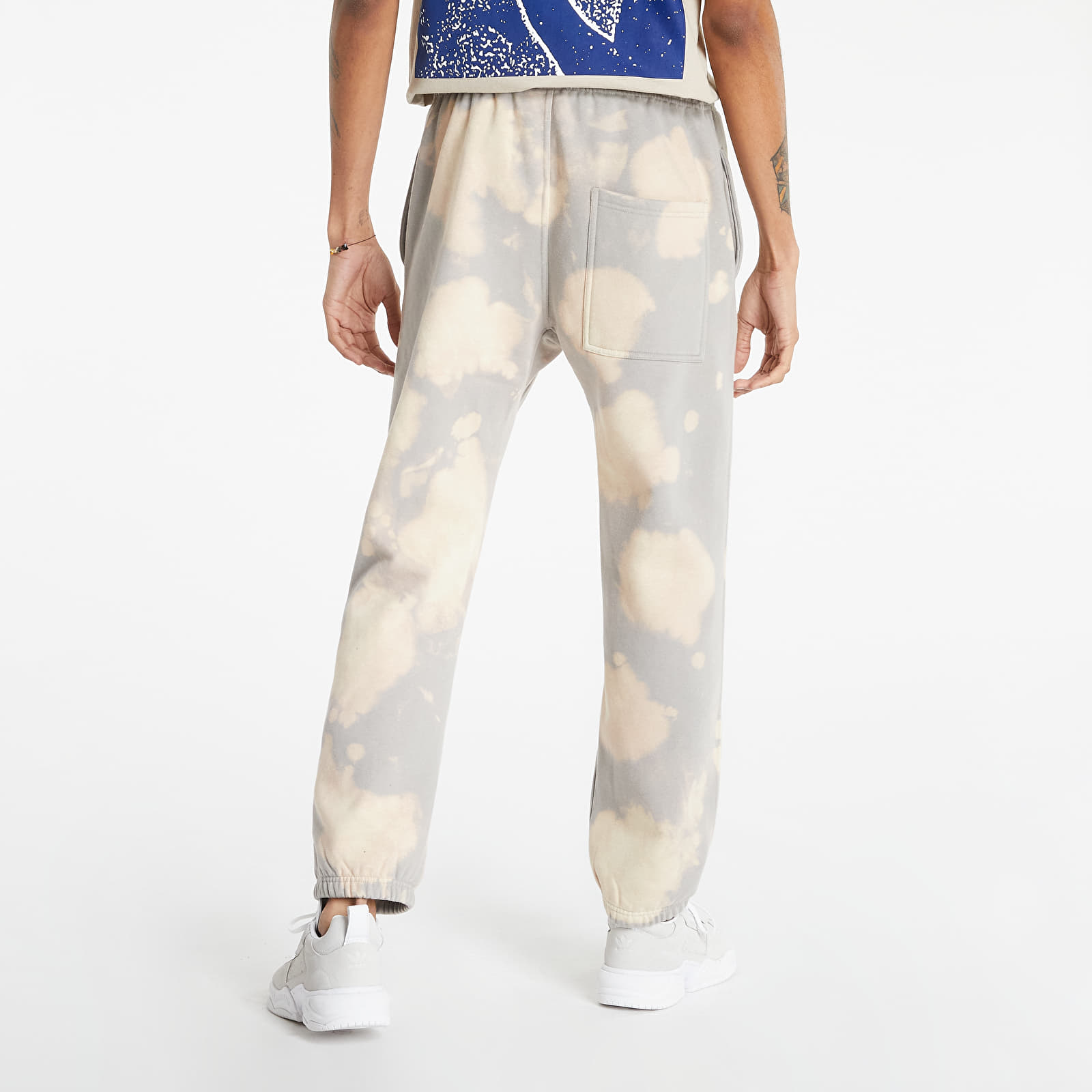 Broeken en spijkerbroeken PLEASURES Decay Sweat Pant Bleach Dye