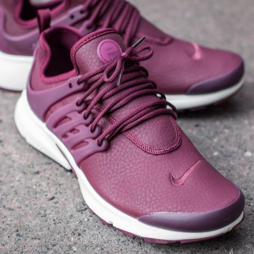 Air presto night maroon top