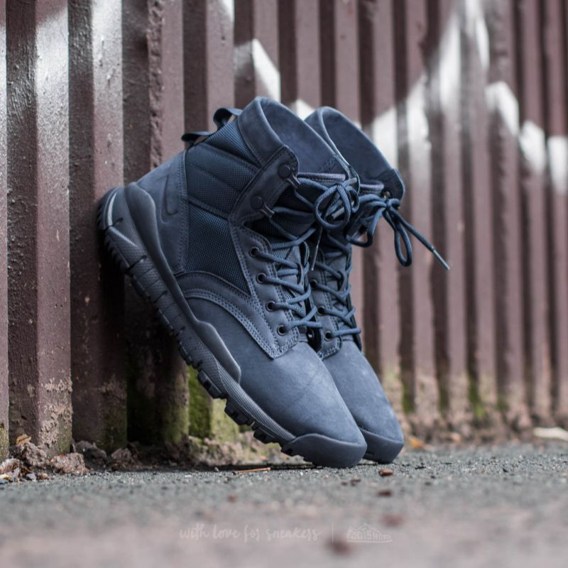 ナイキ ブーツ SFB 6 NSW Bomber 862506-200 26cm Nike SFB 6