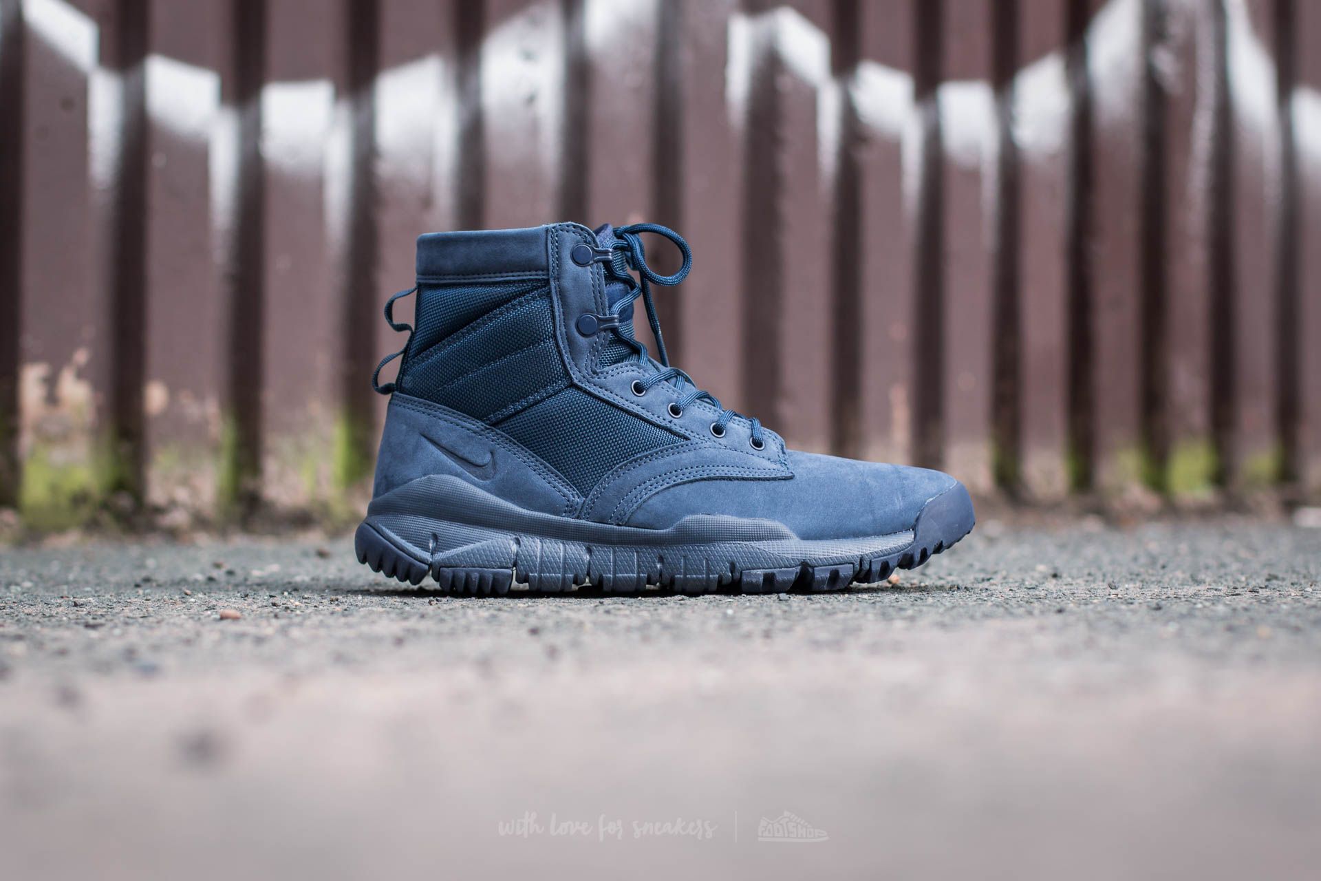 Zapatillas Hombre Nike SFB 6" NSW Leather Obsidian/ Obsidian-Anthracite
