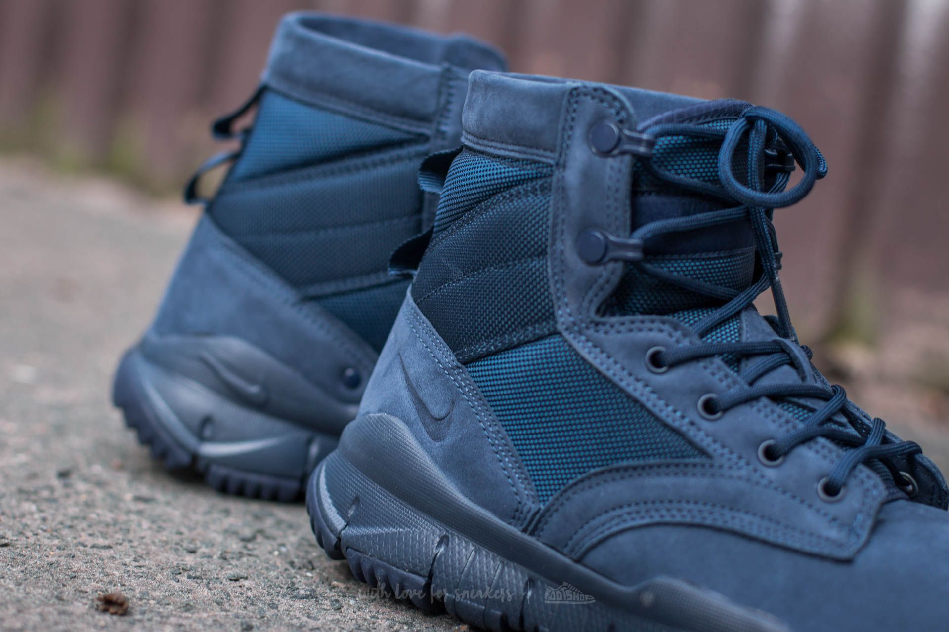 Zapatillas Hombre Nike SFB 6" NSW Leather Obsidian/ Obsidian-Anthracite