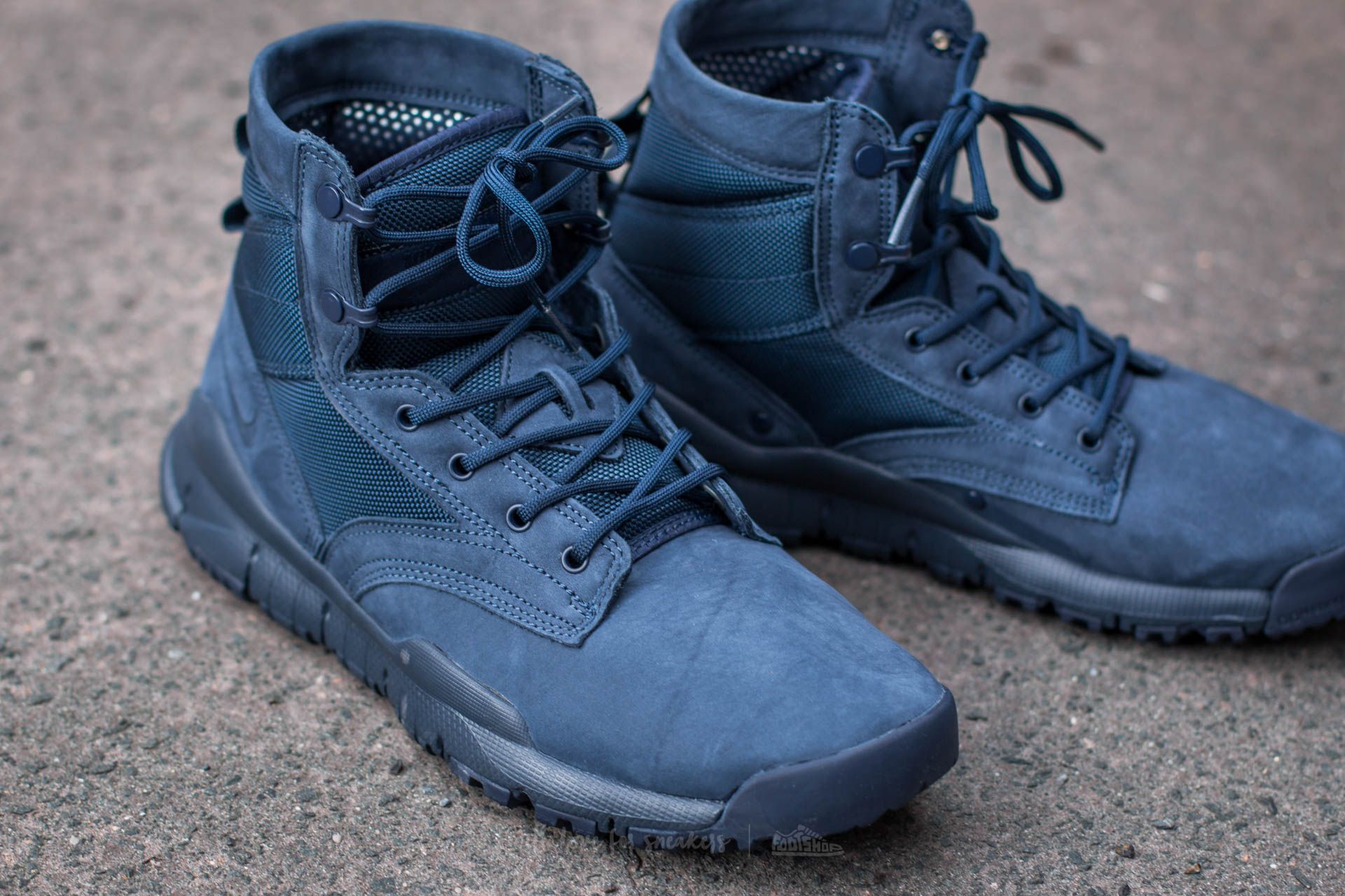Zapatillas Hombre Nike SFB 6" NSW Leather Obsidian/ Obsidian-Anthracite