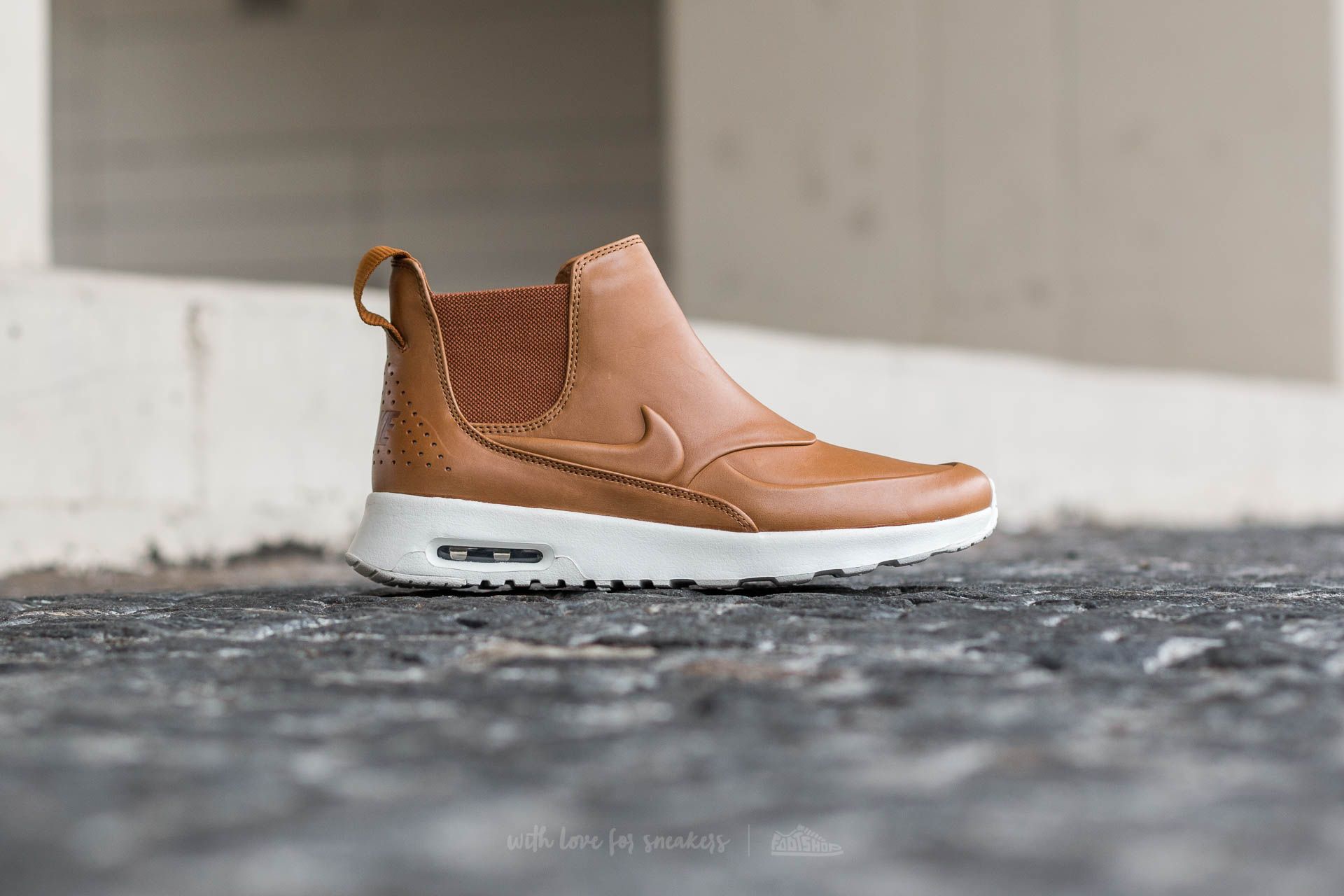 Air max thea mid ale brown size 9 outlet
