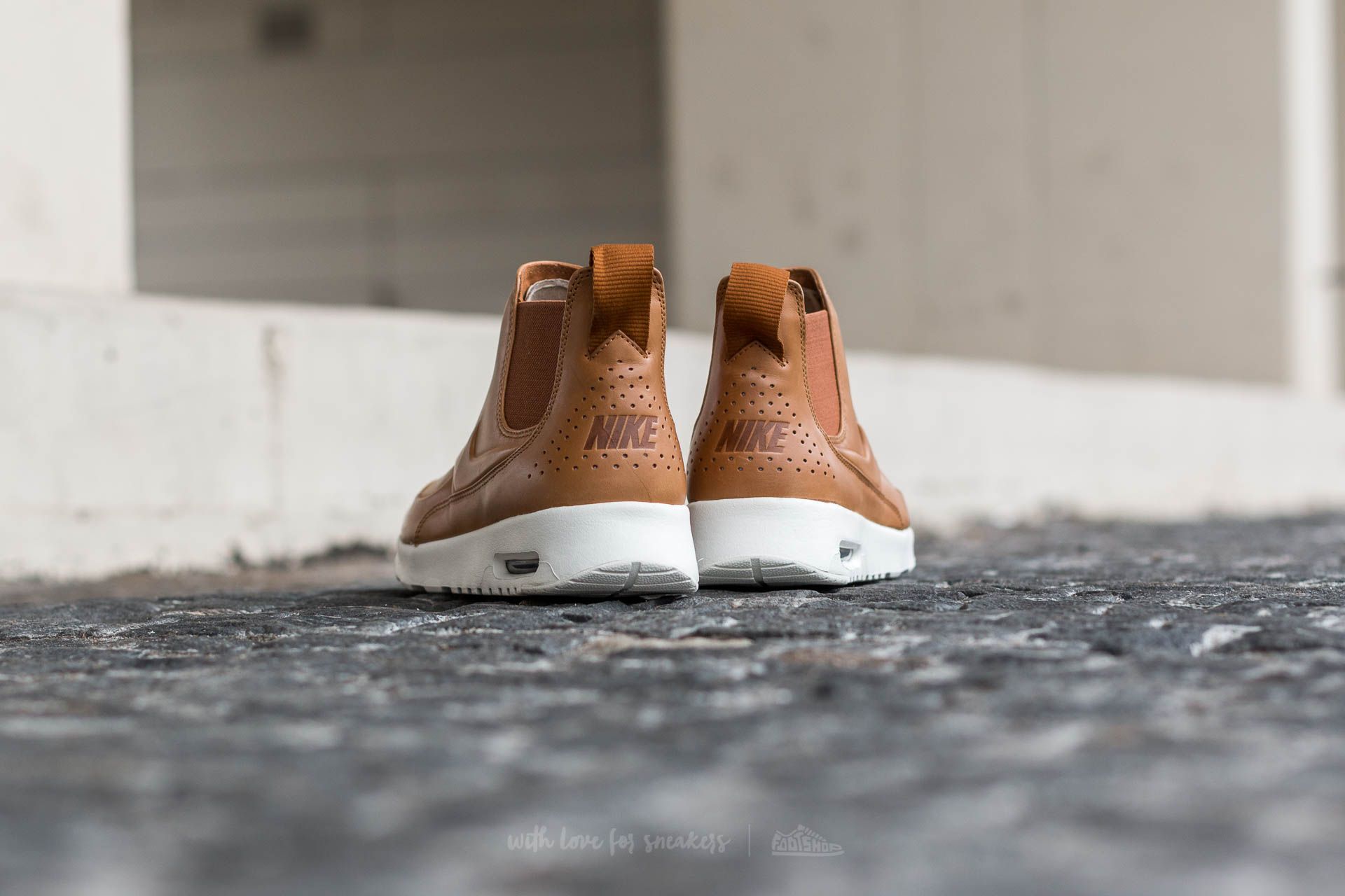 Brown air max thea cheap