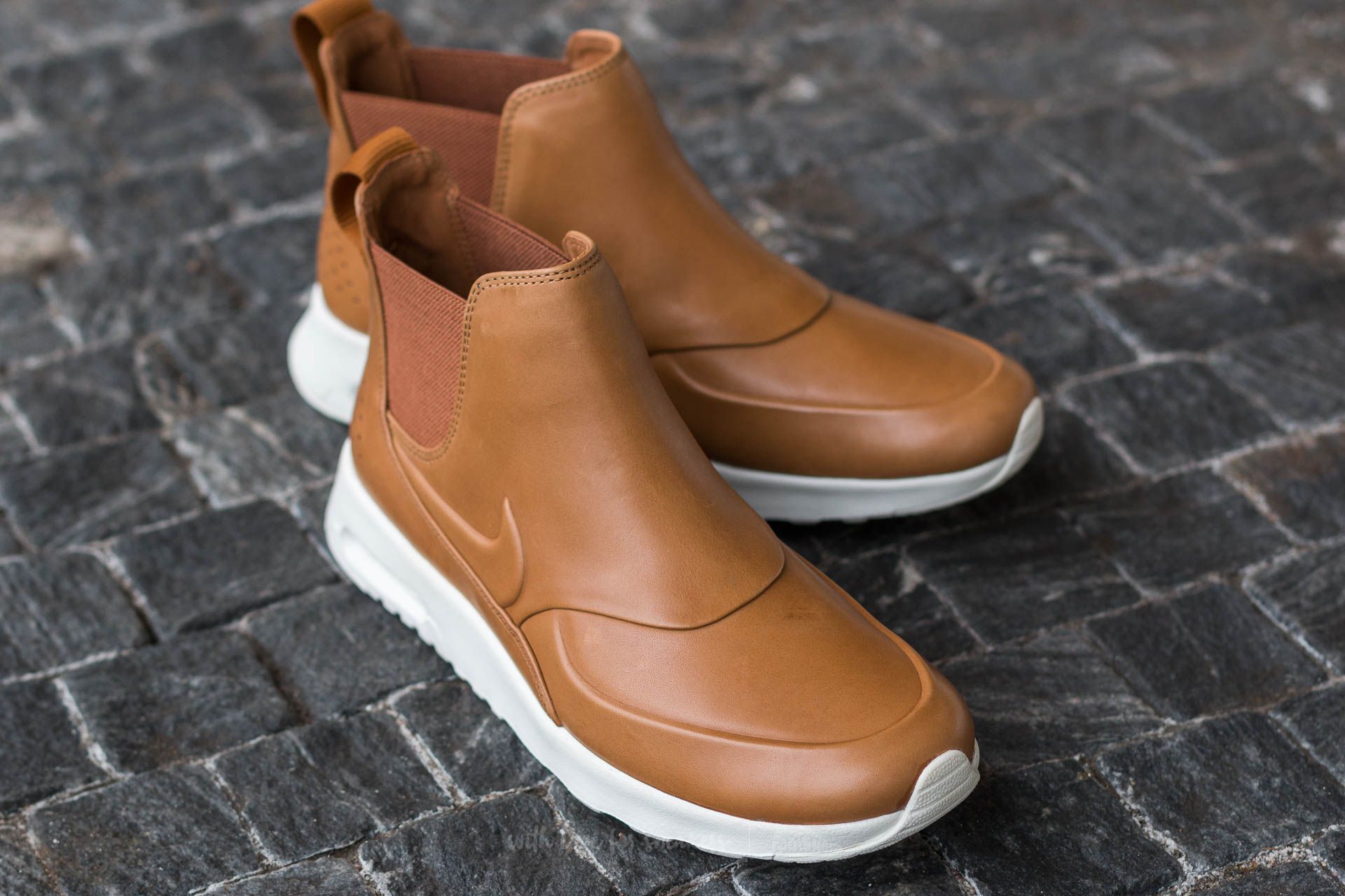 Nike thea mid boot brown online