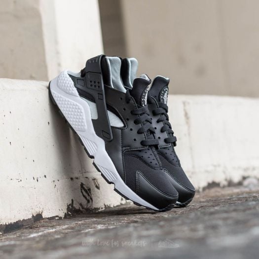 Men s shoes Nike Air Huarache Black Flt Silver White Footshop