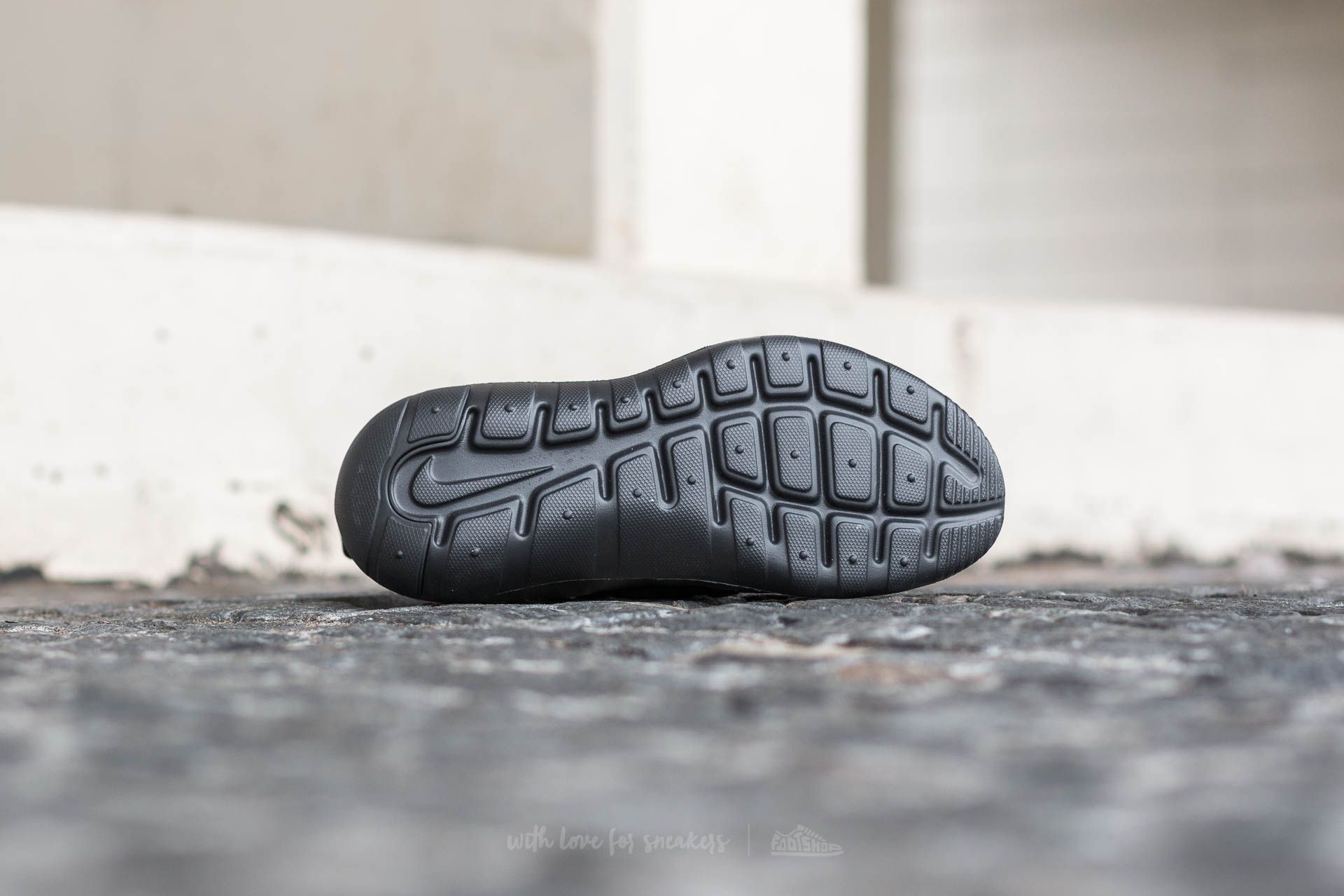 Women's shoes Nike Wmns Payaa Premium Black/ Black