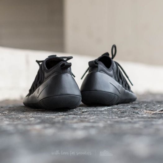 Nikelab payaa outlet