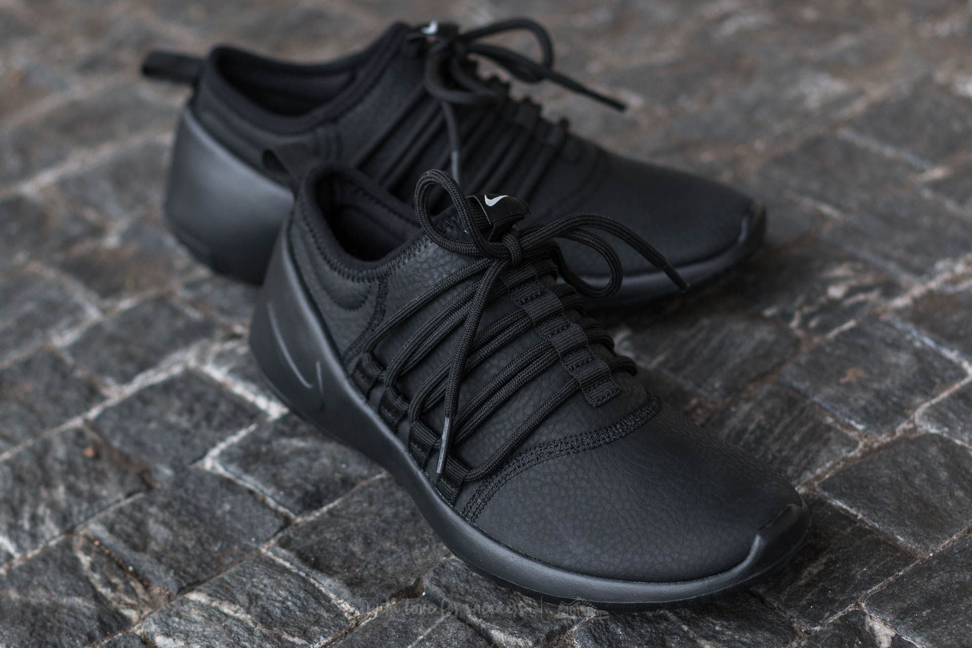 Women's shoes Nike Wmns Payaa Premium Black/ Black