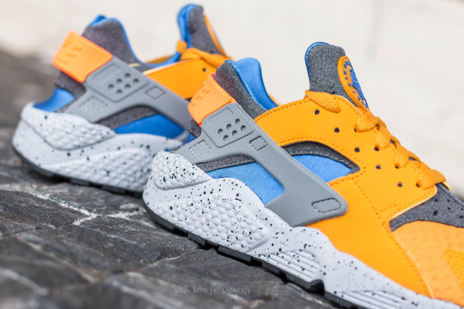 Are huaraches running shoes shop