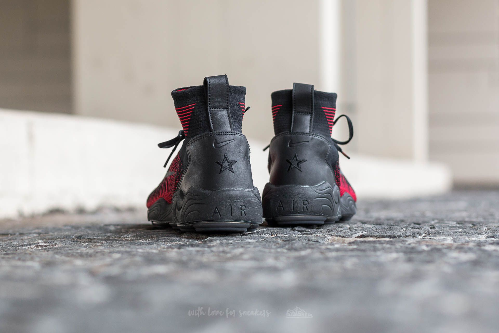 Încălțăminte și sneakerși pentru bărbați Nike Zoom Mercurial XI FK FC University Red/ Black-Team Red
