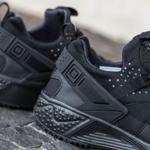 Nike huarache black white dots hot sale