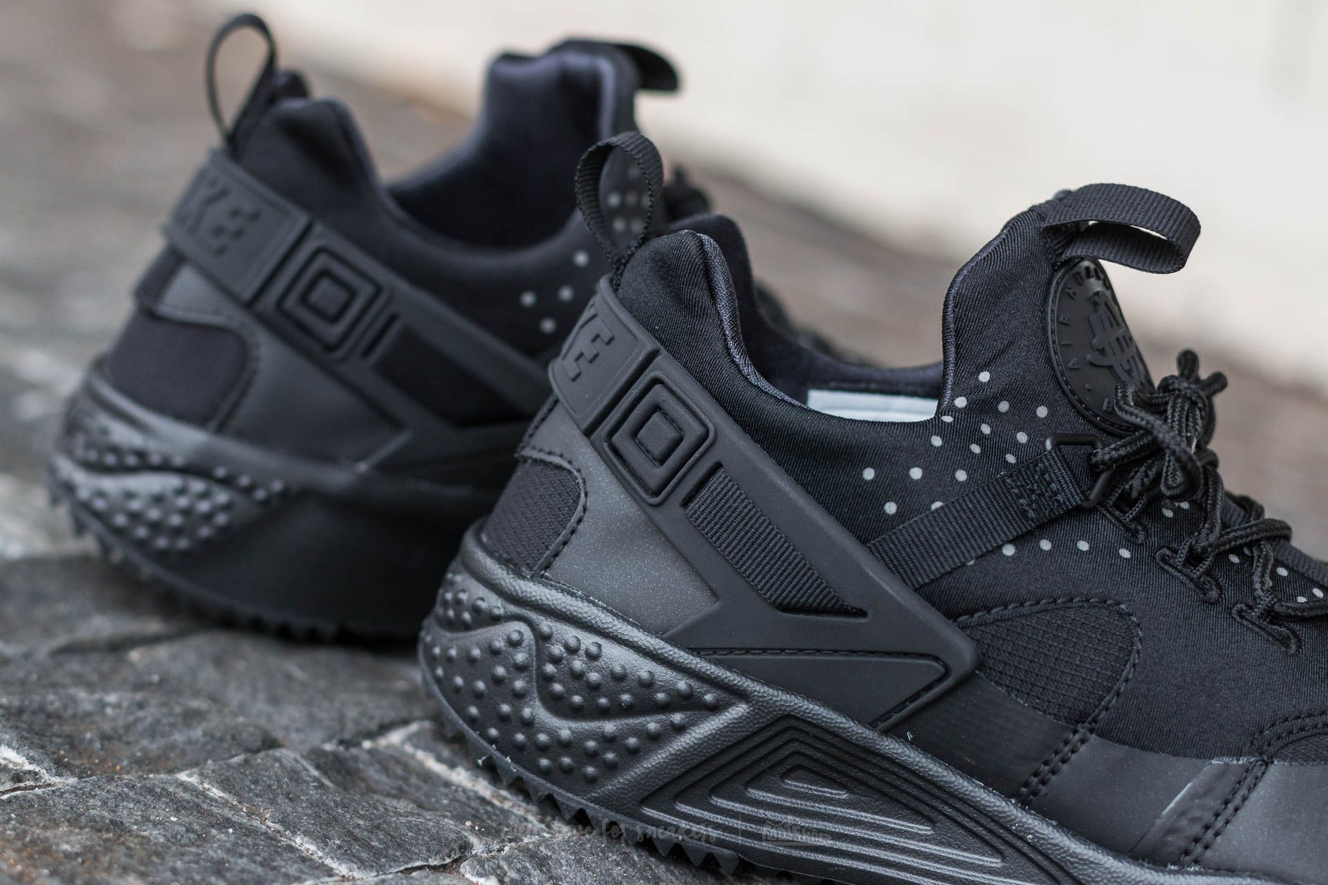 Men's shoes Nike Air Huarache Utility Black/ Black-Black