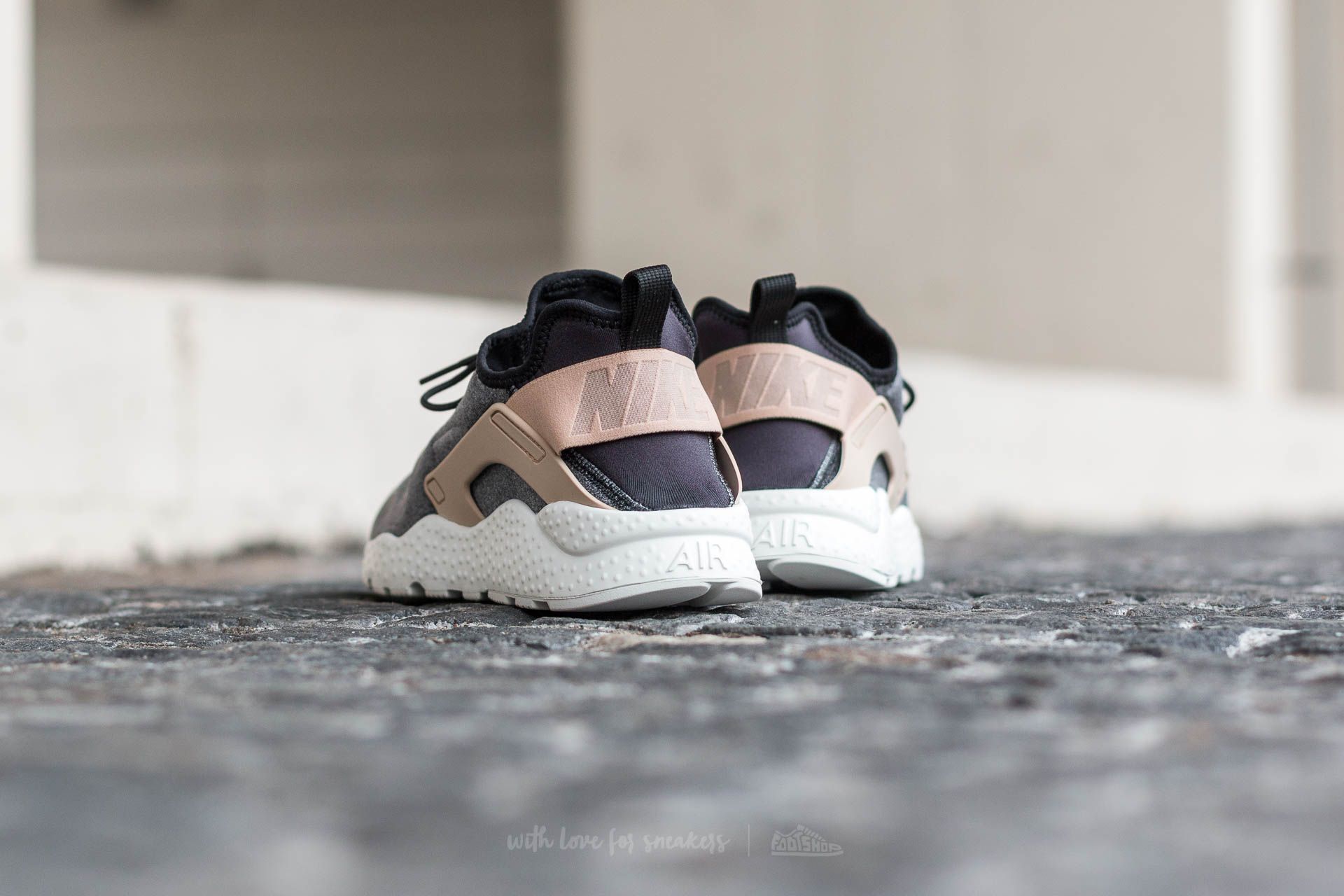 Women s shoes Nike W Air Huarache Run Ultra SE Black Black