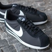 Nike cortez nylon negras clearance