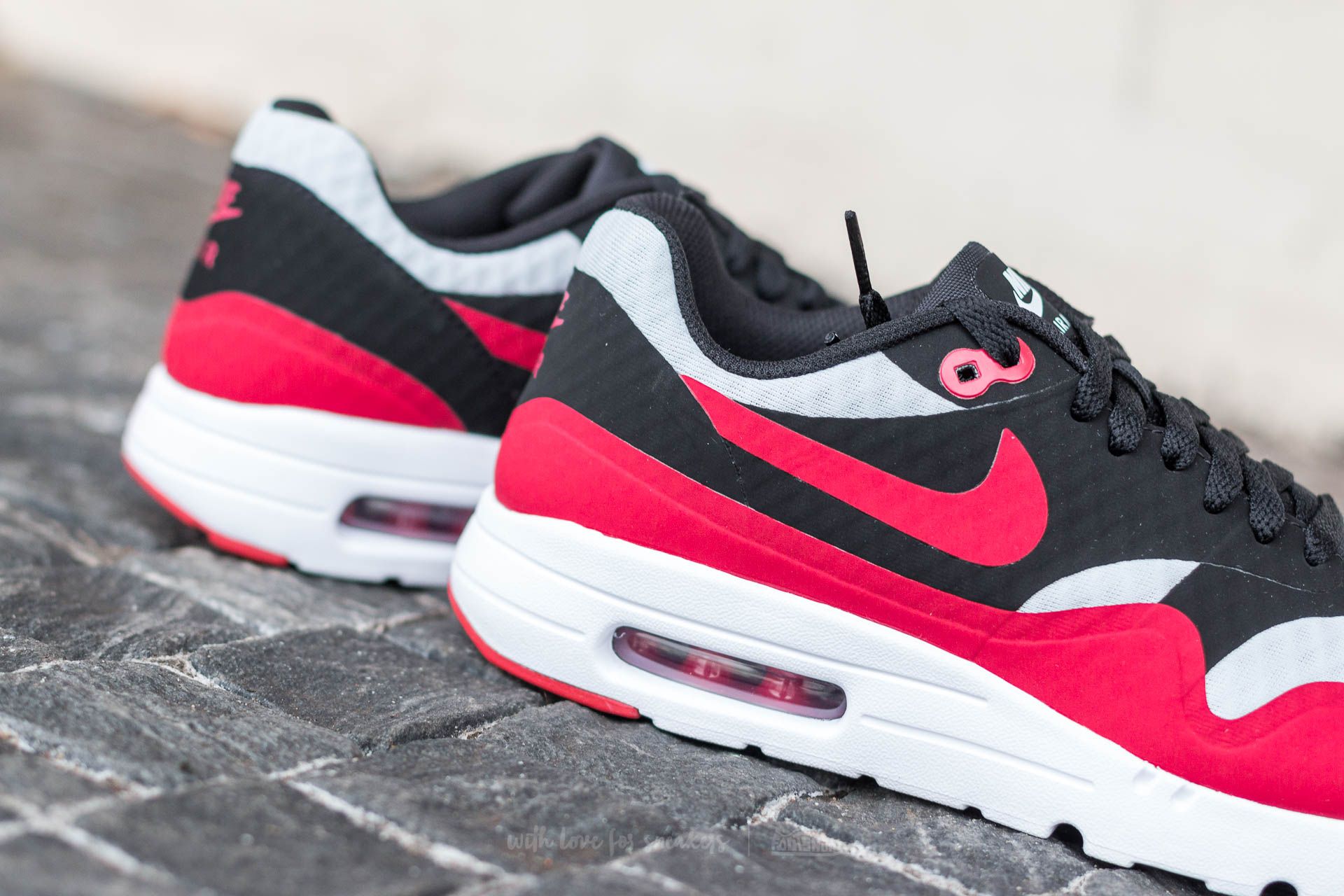 Herren Sneaker und Schuhe Nike Air Max 1 Ultra Essential Pure Platinum Gym Red Black Footshop