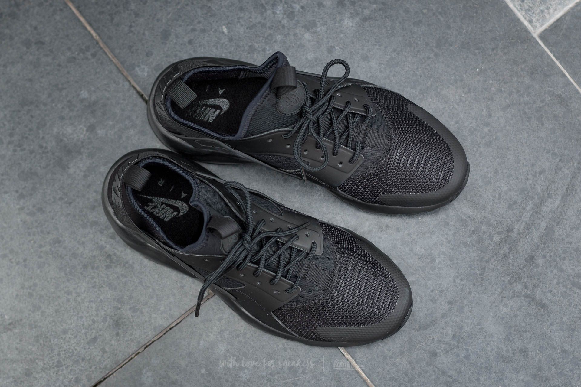 Chaussures et baskets homme Nike Air Huarache Run Ultra Black Black Black Footshop