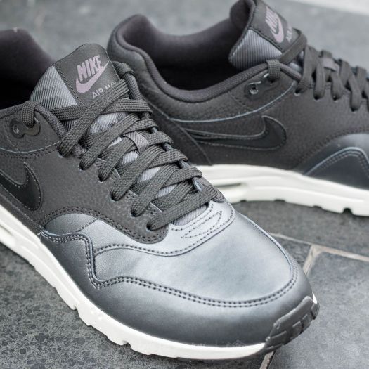 Women s shoes Nike Wmns Air Max 1 Ultra SE Black Black Metallic Hematite Footshop