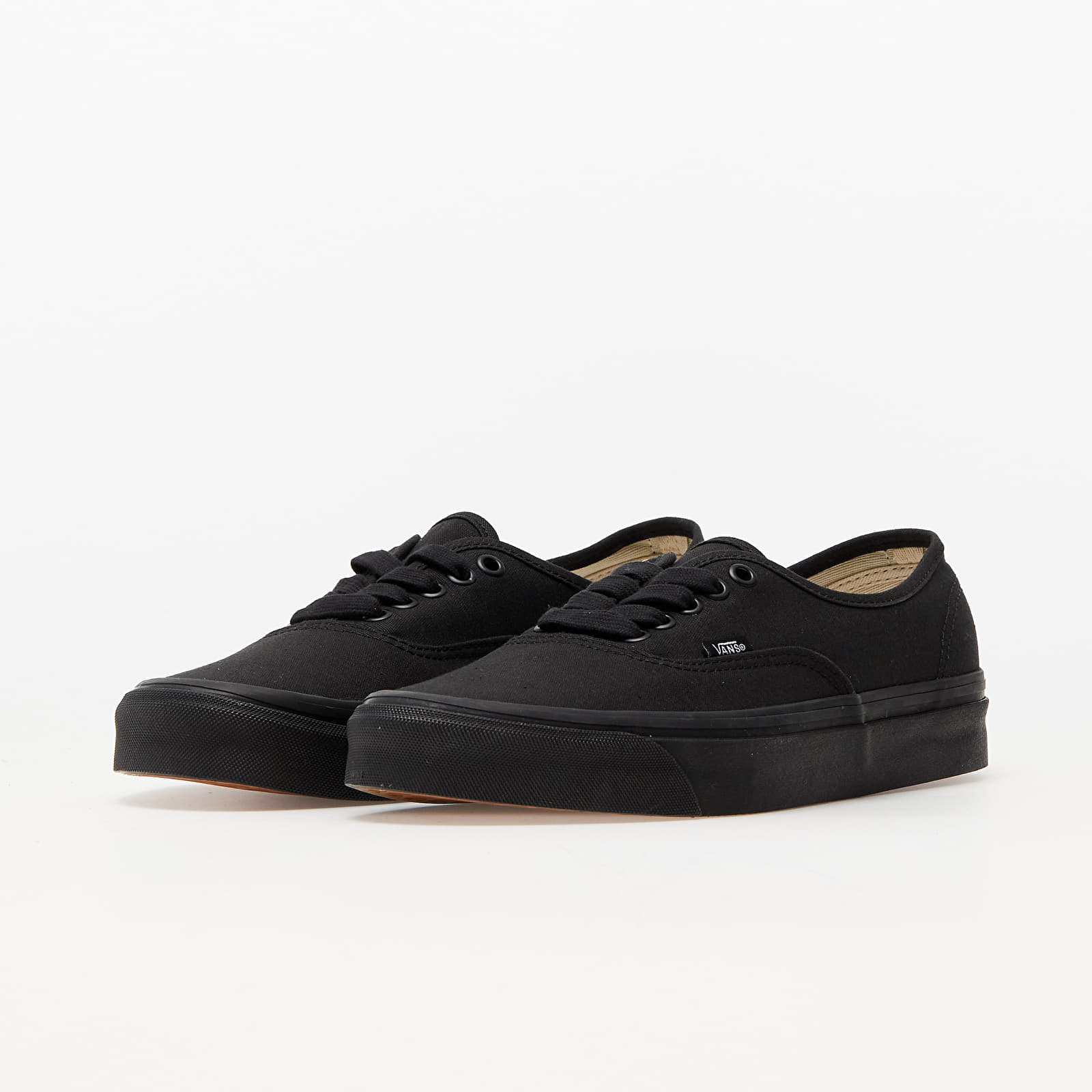 All black classic vans hot sale