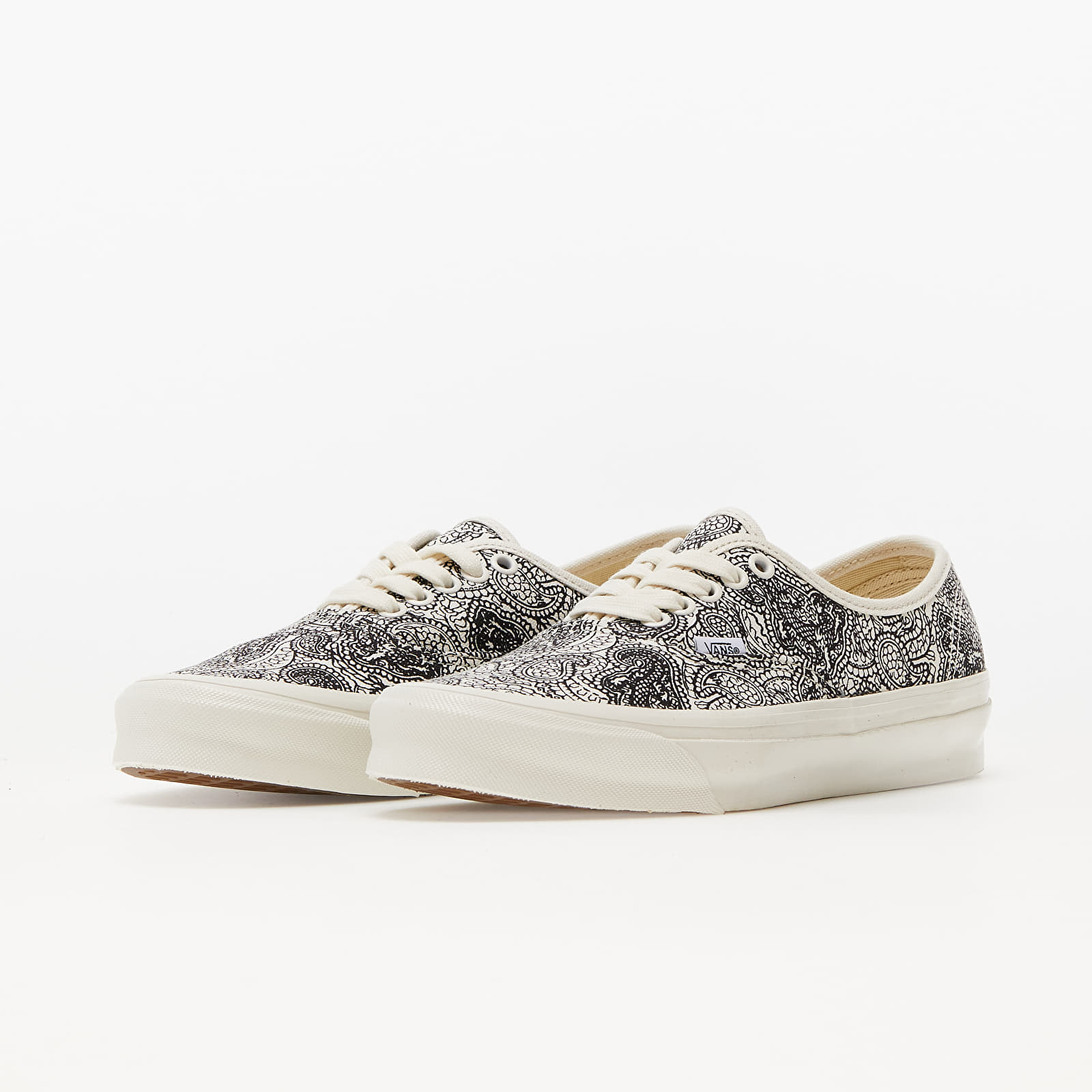 Vans deals vault women's