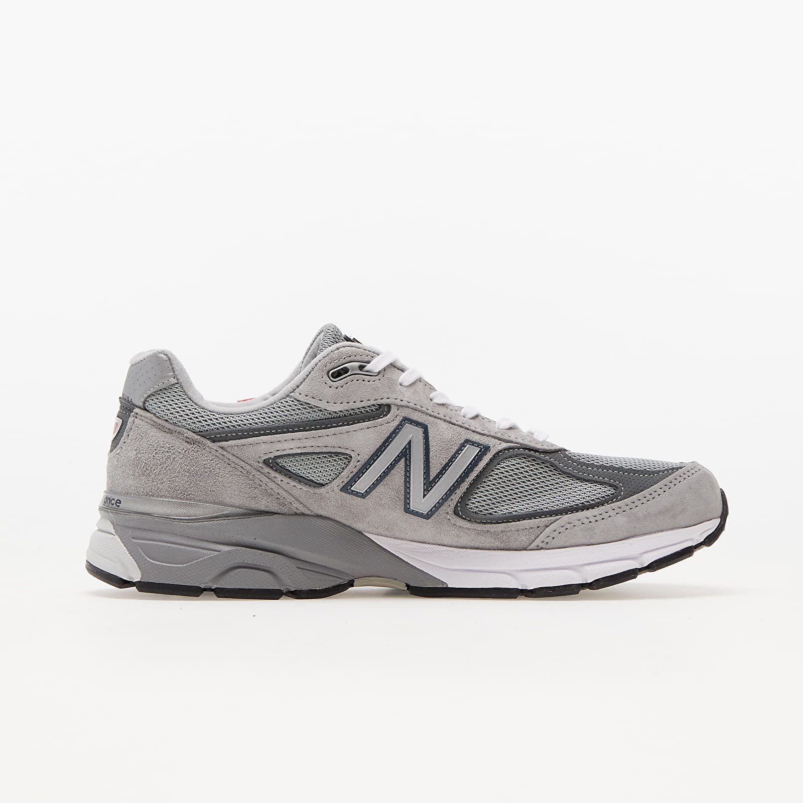 New balance best sale 900 v4
