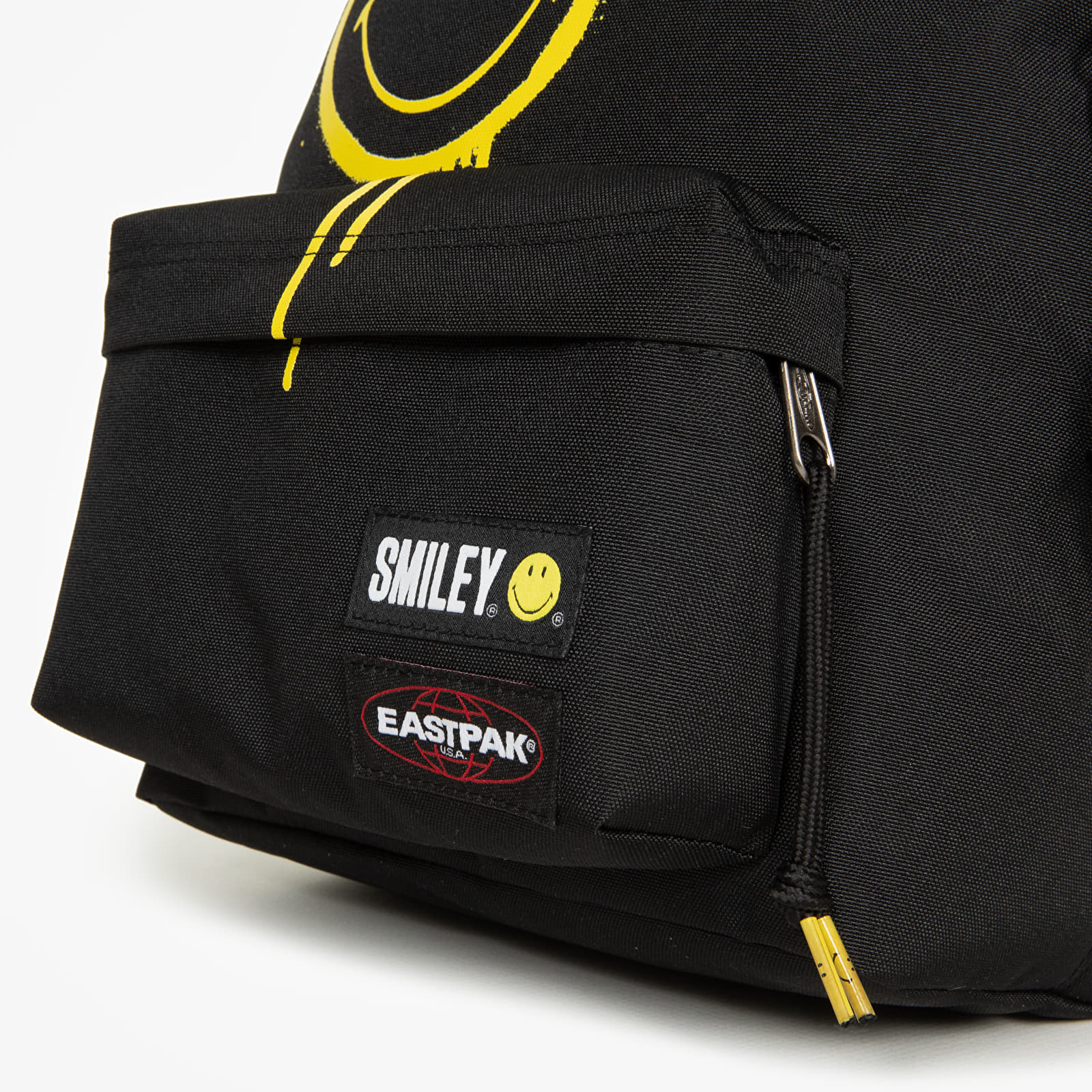 Рюкзаки EASTPAK Orbit Backpack Smiley Graffiti Black