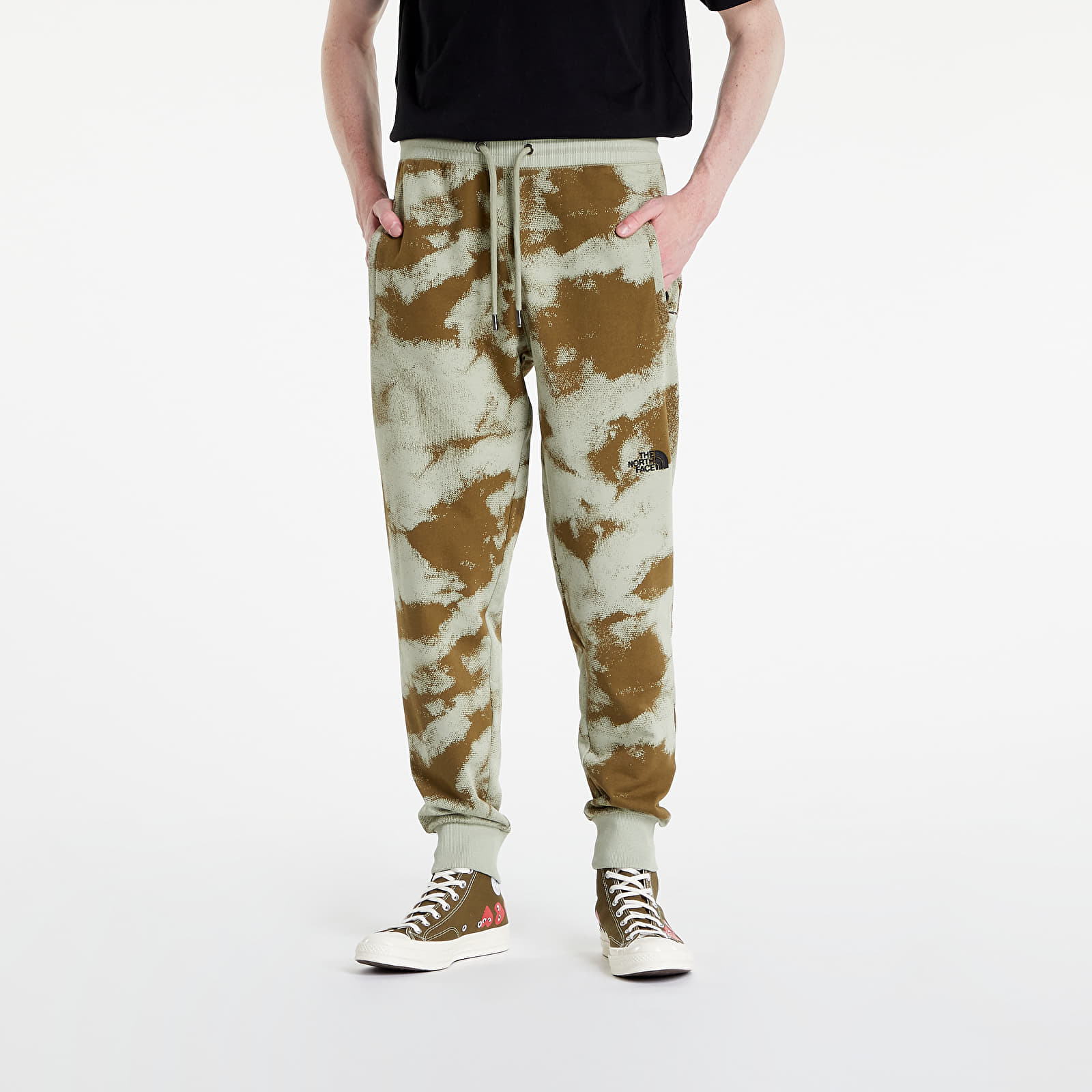 North face camo discount sweatpants