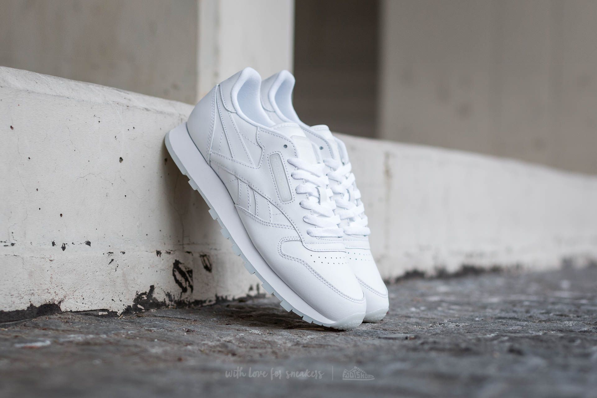 Reebok classic leather solids new arrivals