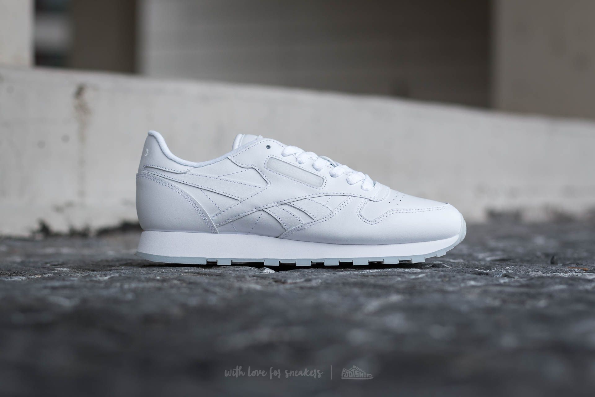 Men's shoes Reebok Classic Leather Solids White
