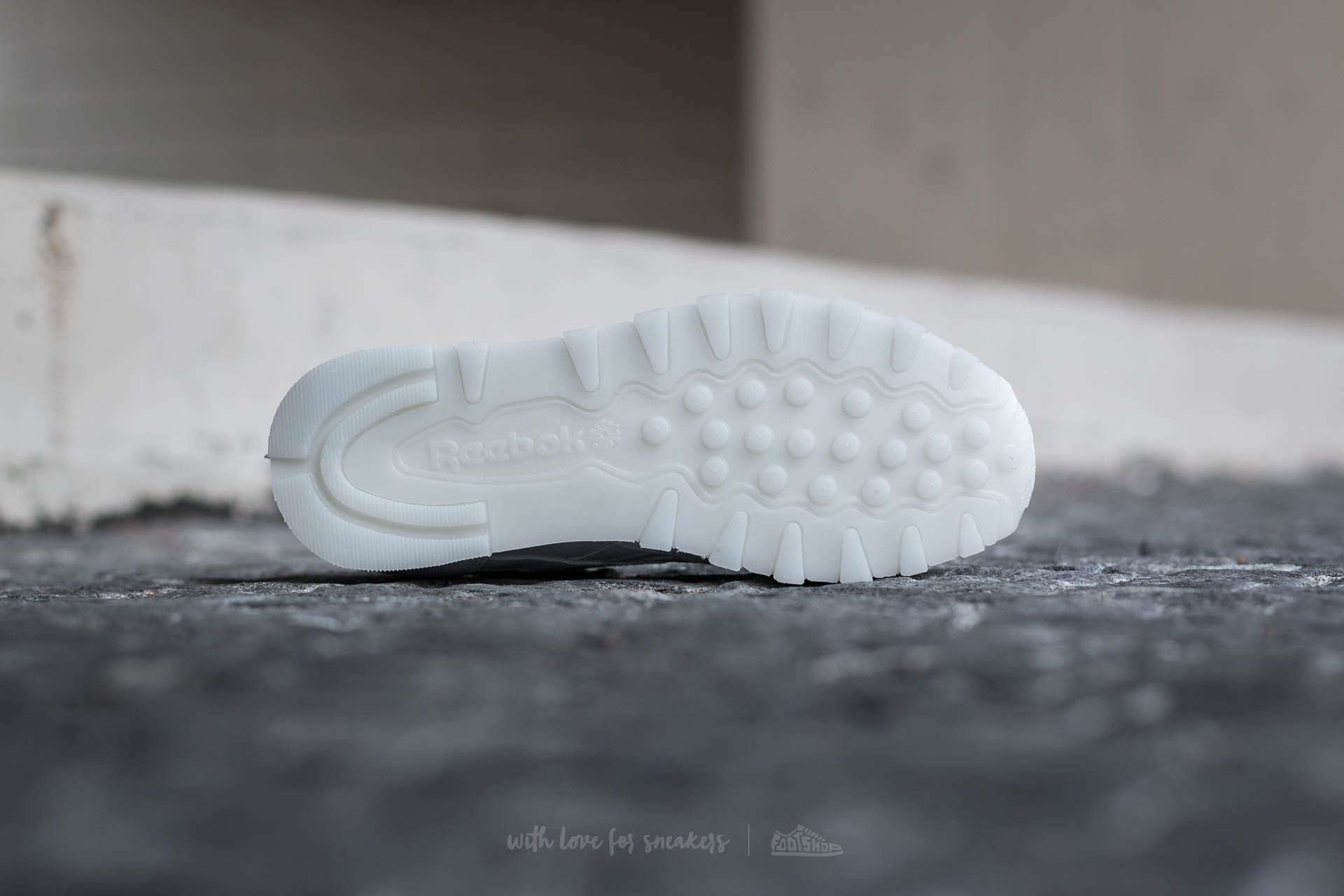 Men's shoes Reebok Classic Leather Solids White