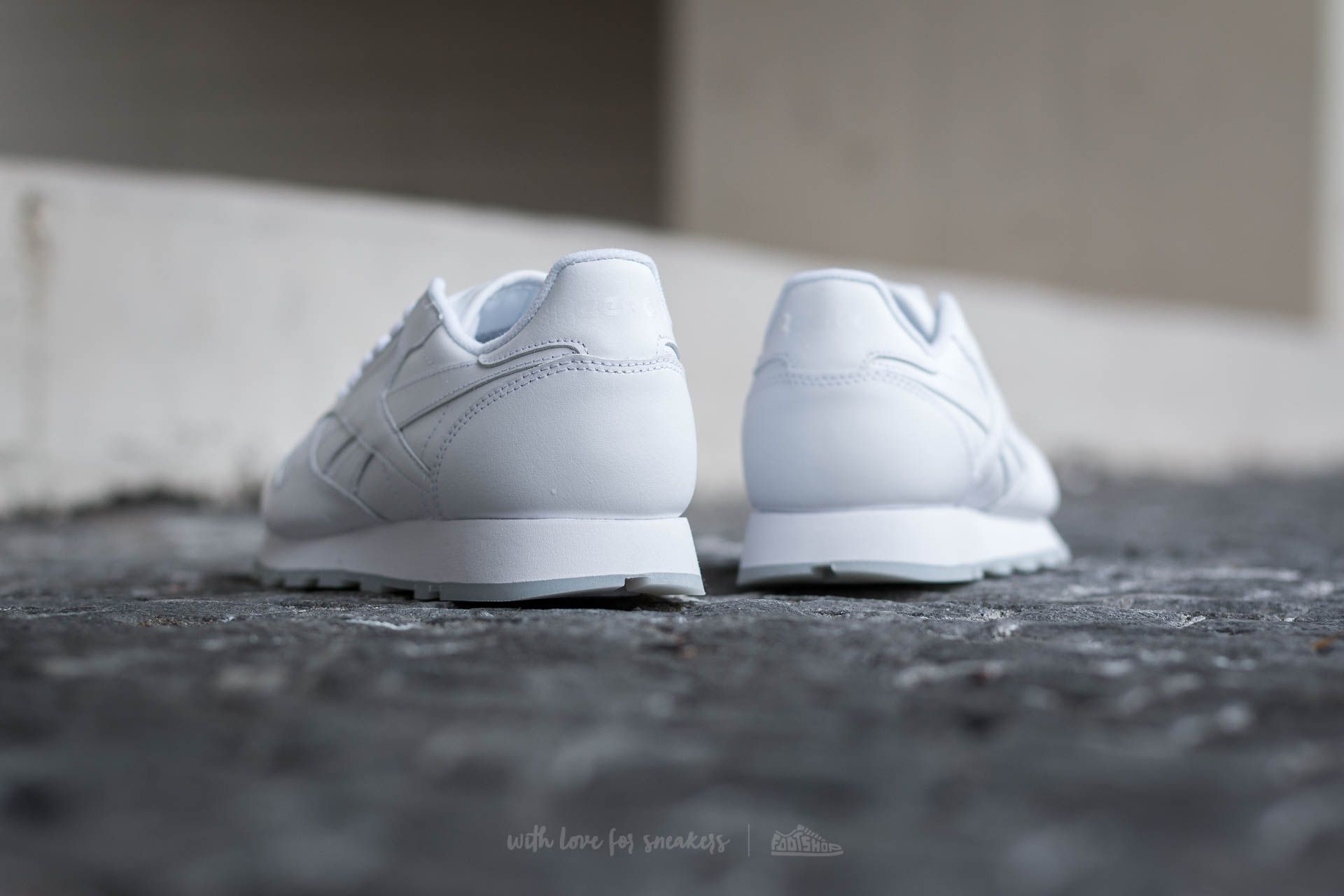 Men's shoes Reebok Classic Leather Solids White