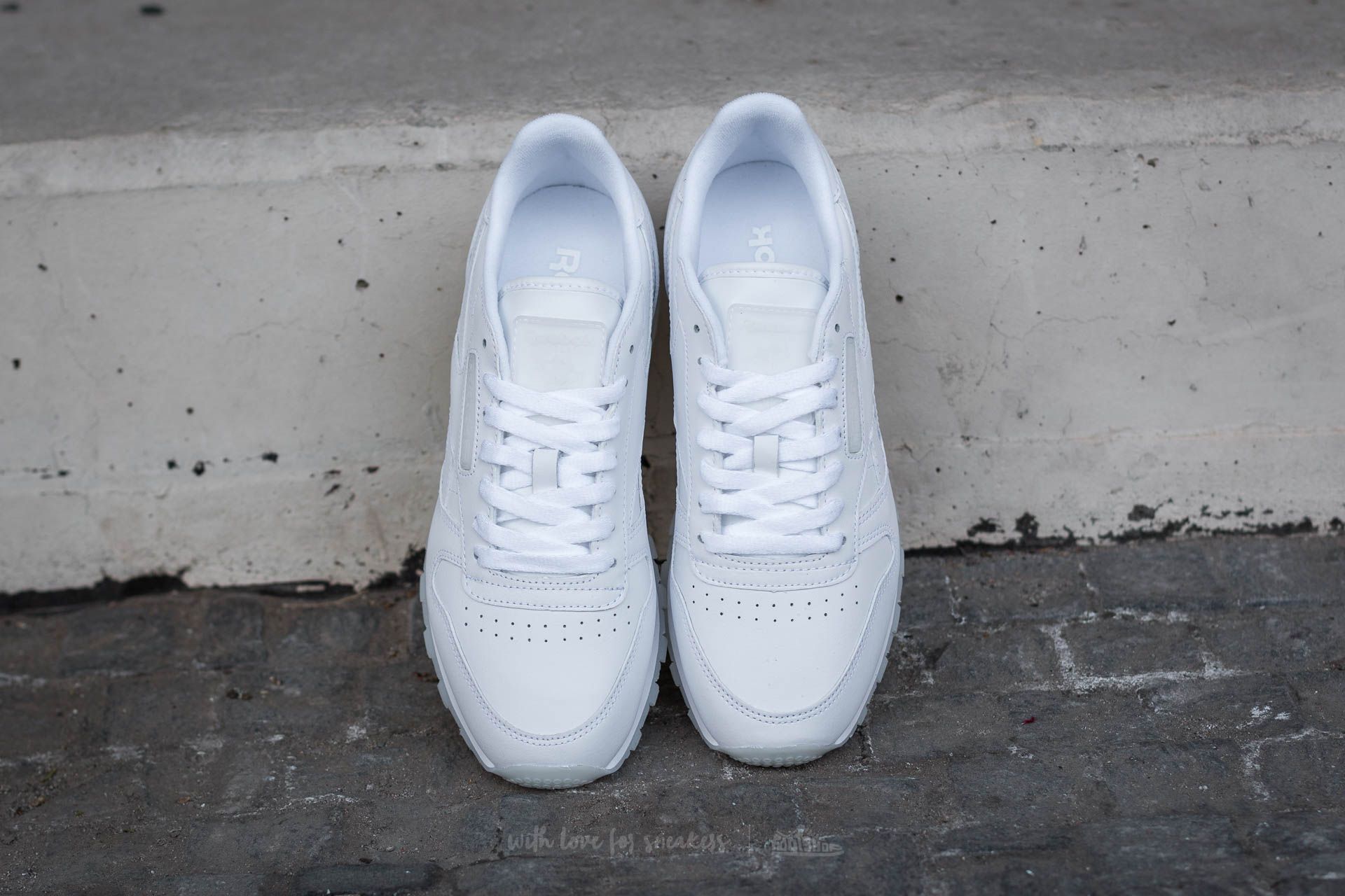 Men's shoes Reebok Classic Leather Solids White
