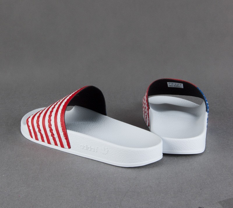 Boty Adidas Adilette Flags Runwht/Colroy/Colred
