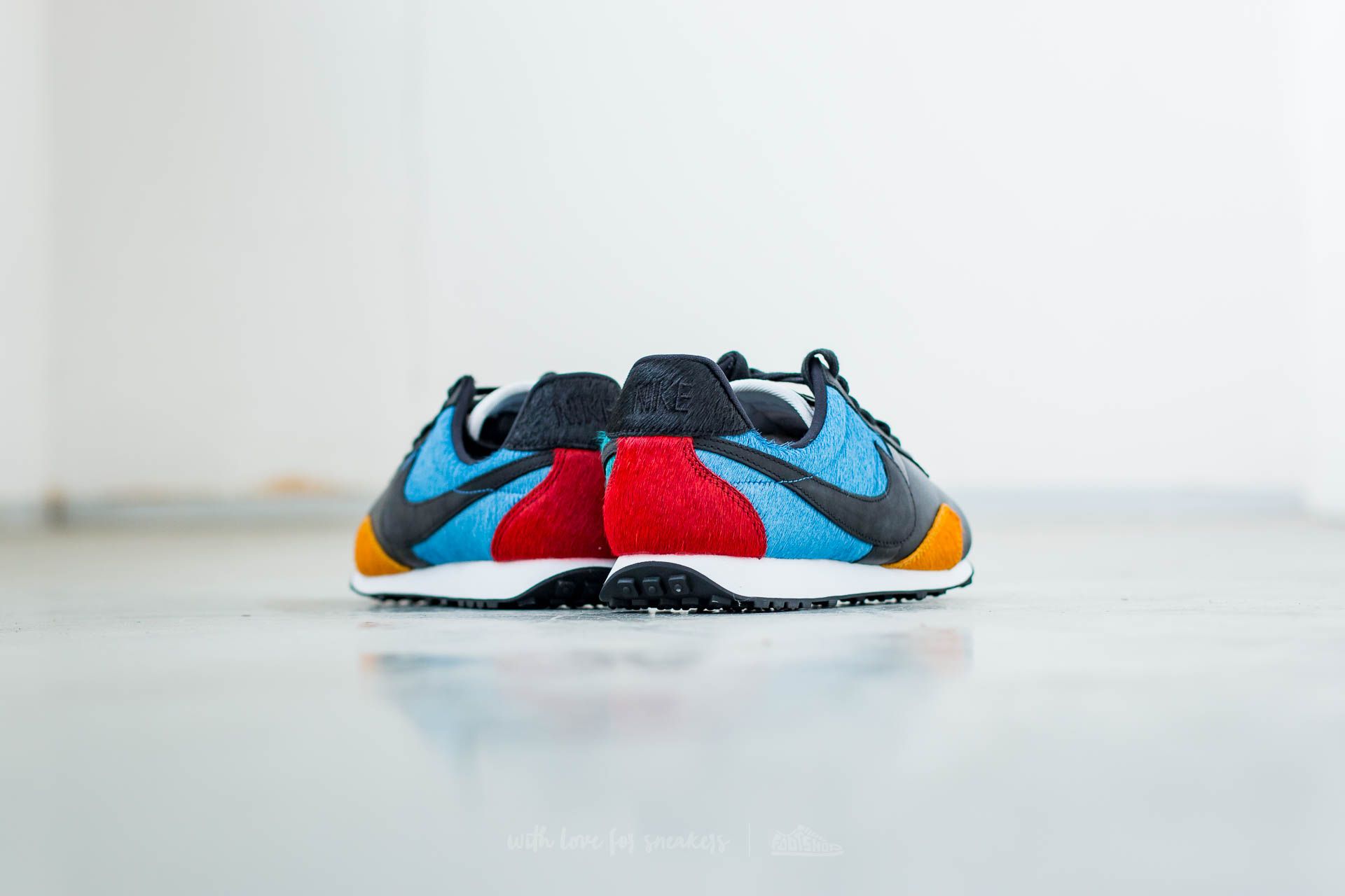 Zapatos Nike W Pre Montreal Racer Premium Vintage Black/ Black-Star Blue