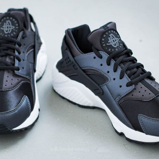 Women s shoes Nike Wmns Air Huarache Run SE Metallic Hematite Black Dark Grey Footshop