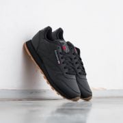 Reebok classic best sale black gum sole