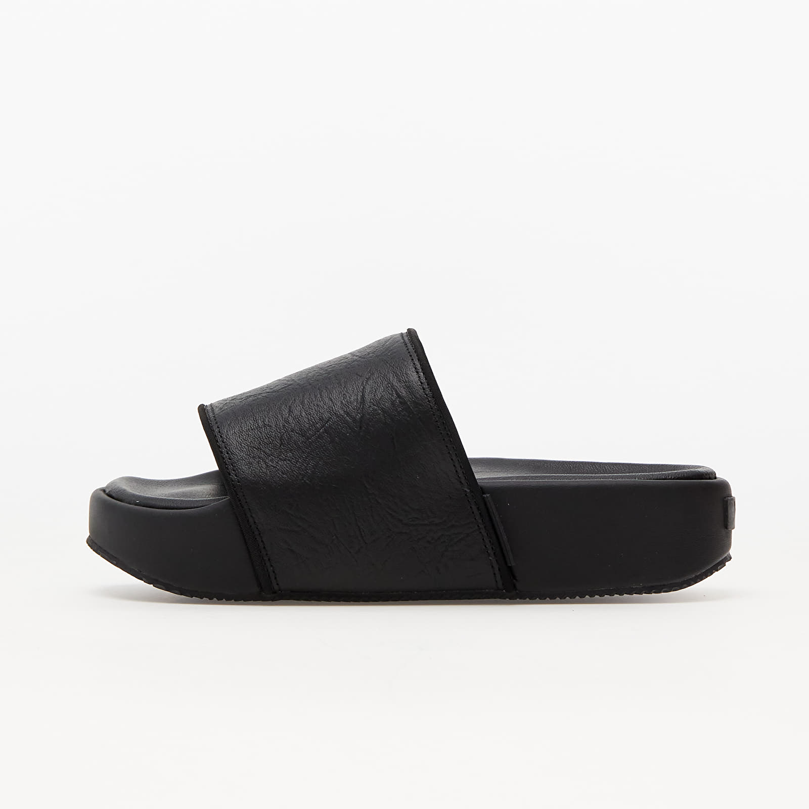 Férfi cipők Y-3 Slide Black/ Black/ Core White