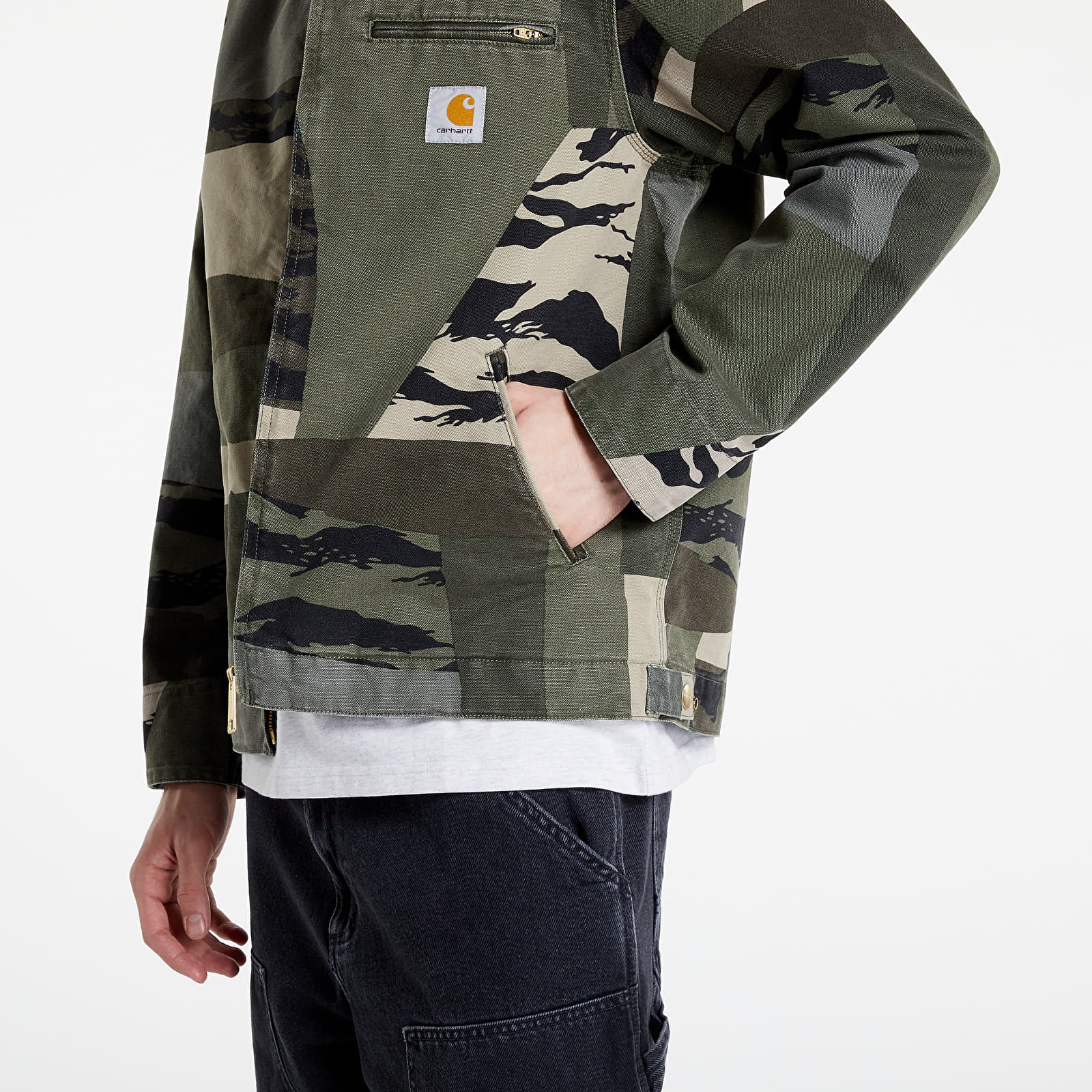 Carhartt wip jacket camo online